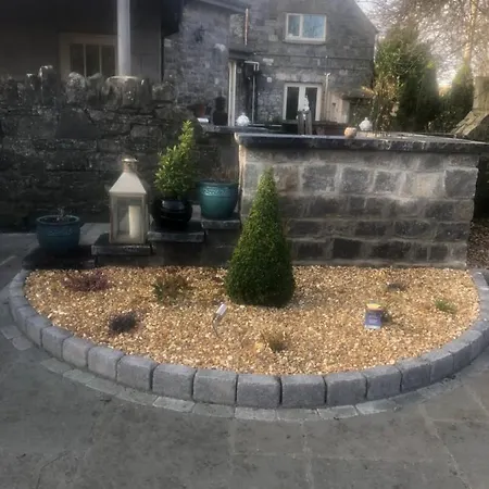 Stone Bed & Breakfast *