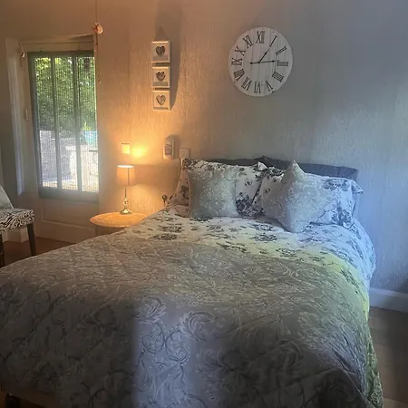 Stone Bed & Breakfast