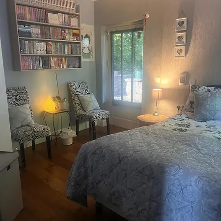 Bed & Breakfast Stone