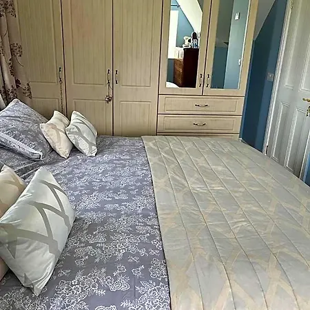 Bed & Breakfast Stone